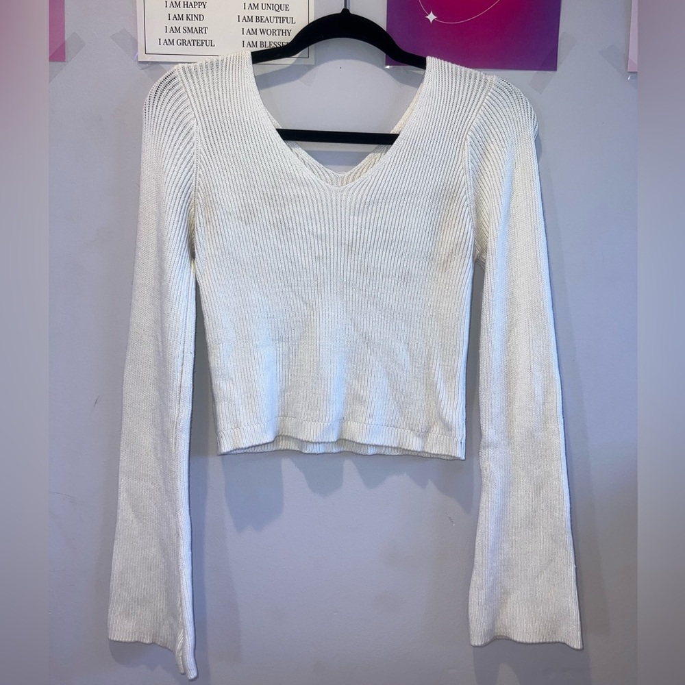 White V-Neck Long Sleeve Sweater